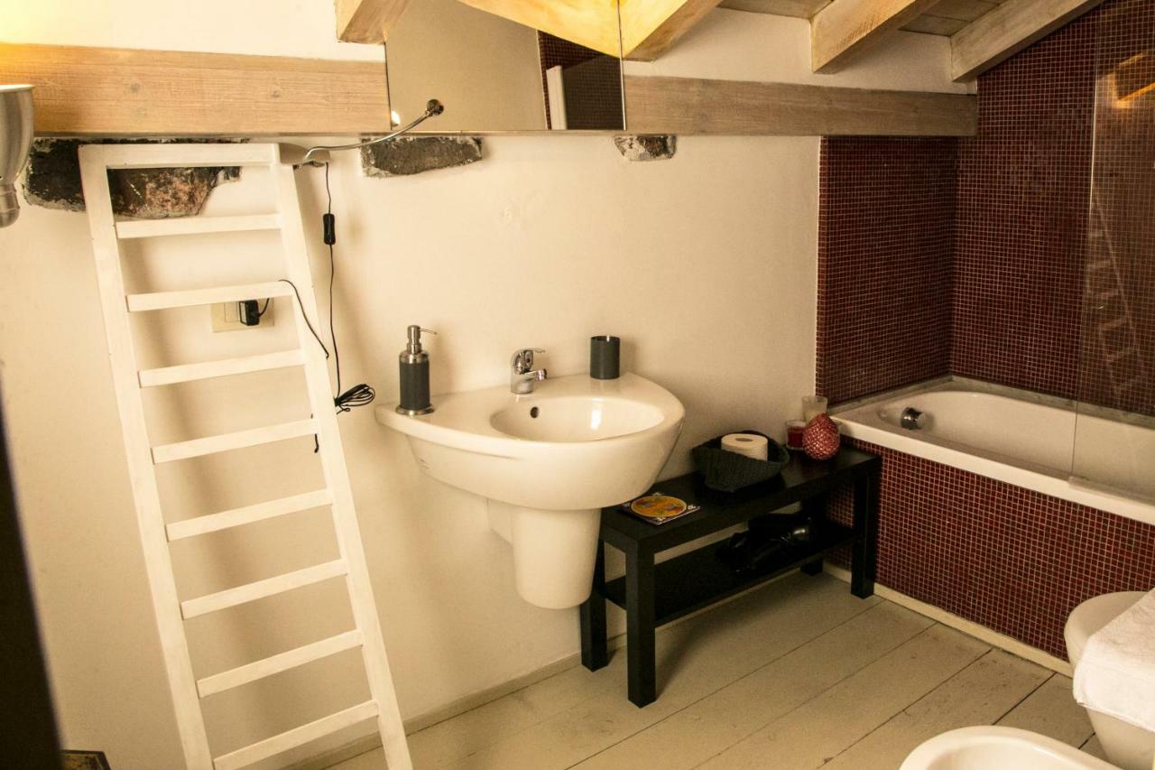 Suittom Apartment Катанія Екстер'єр фото